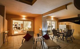 Aloha Hill Club Lluxury 5 Star Golf Resort Near Puerto Banus And Marbella