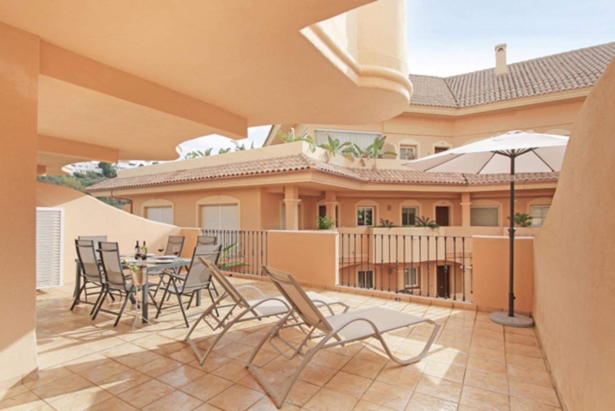 Aloha Hill Club Lluxury 5 Star Golf Resort Near Puerto Banus And Marbella Exterior photo