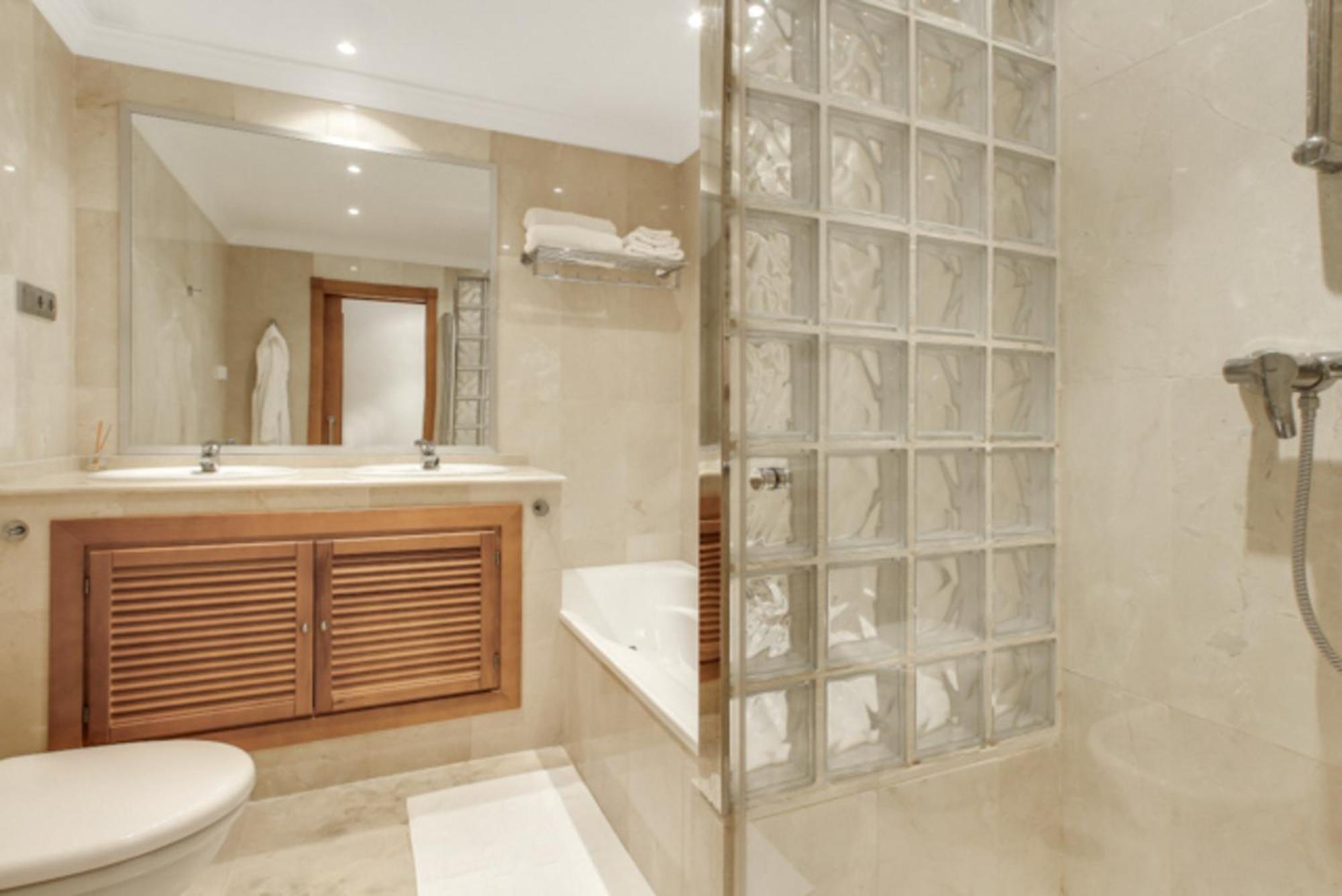 Aloha Hill Club Lluxury 5 Star Golf Resort Near Puerto Banus And Marbella Exterior photo