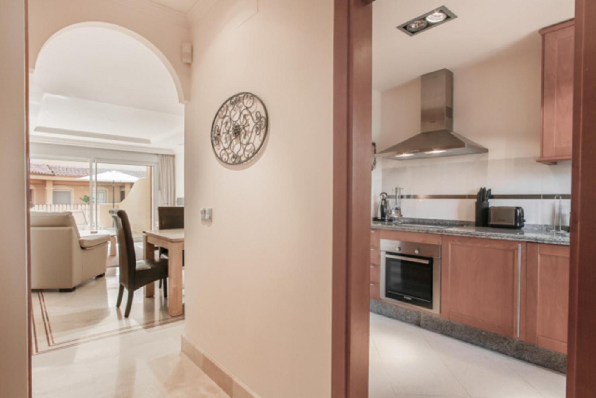 Aloha Hill Club Lluxury 5 Star Golf Resort Near Puerto Banus And Marbella Exterior photo