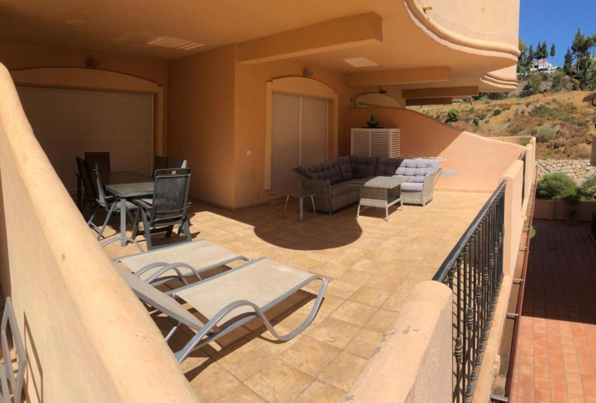Aloha Hill Club Lluxury 5 Star Golf Resort Near Puerto Banus And Marbella Exterior photo
